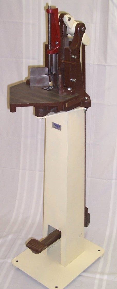 Craftsmen pedestal model corner cutter